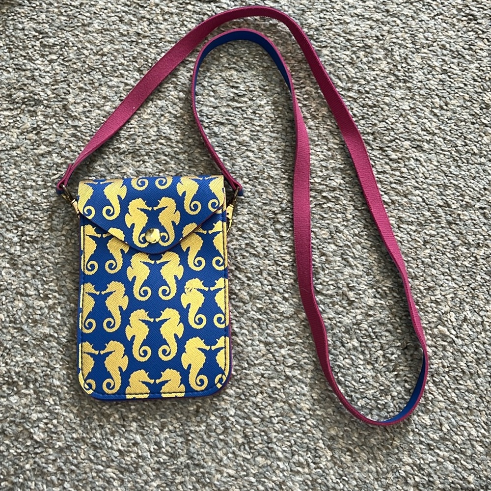 Top it off cross body seahorse purse
